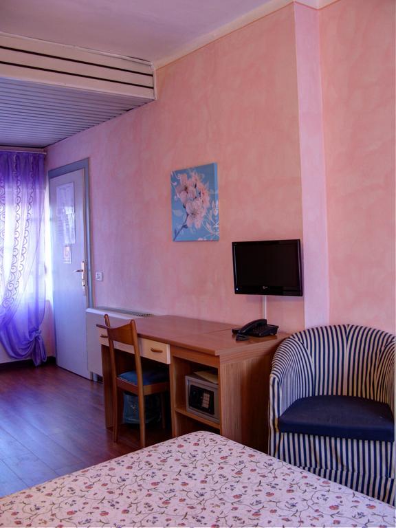 Hotel Flora Desenzano del Garda Quarto foto